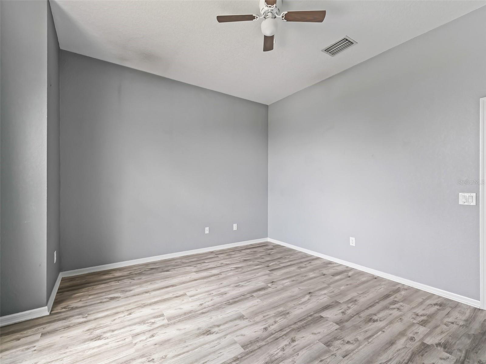 5068 NEPTUNE CIR, OXFORD, FL, 34484