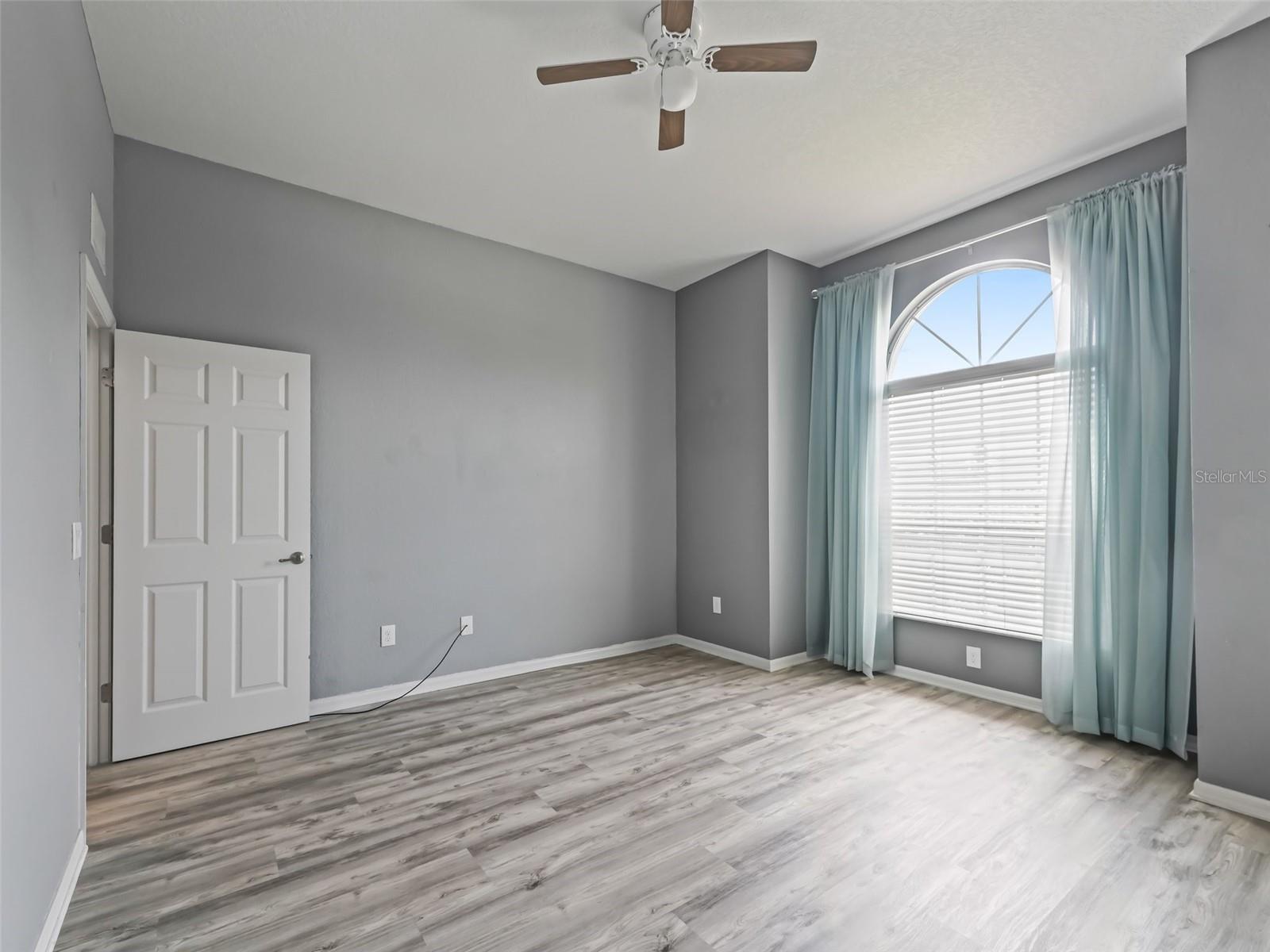 5068 NEPTUNE CIR, OXFORD, FL, 34484
