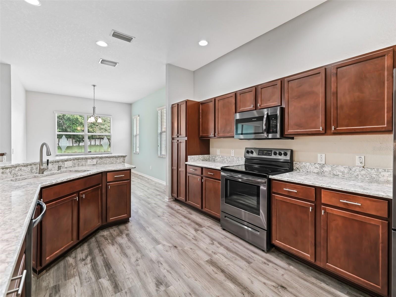 5068 NEPTUNE CIR, OXFORD, FL, 34484