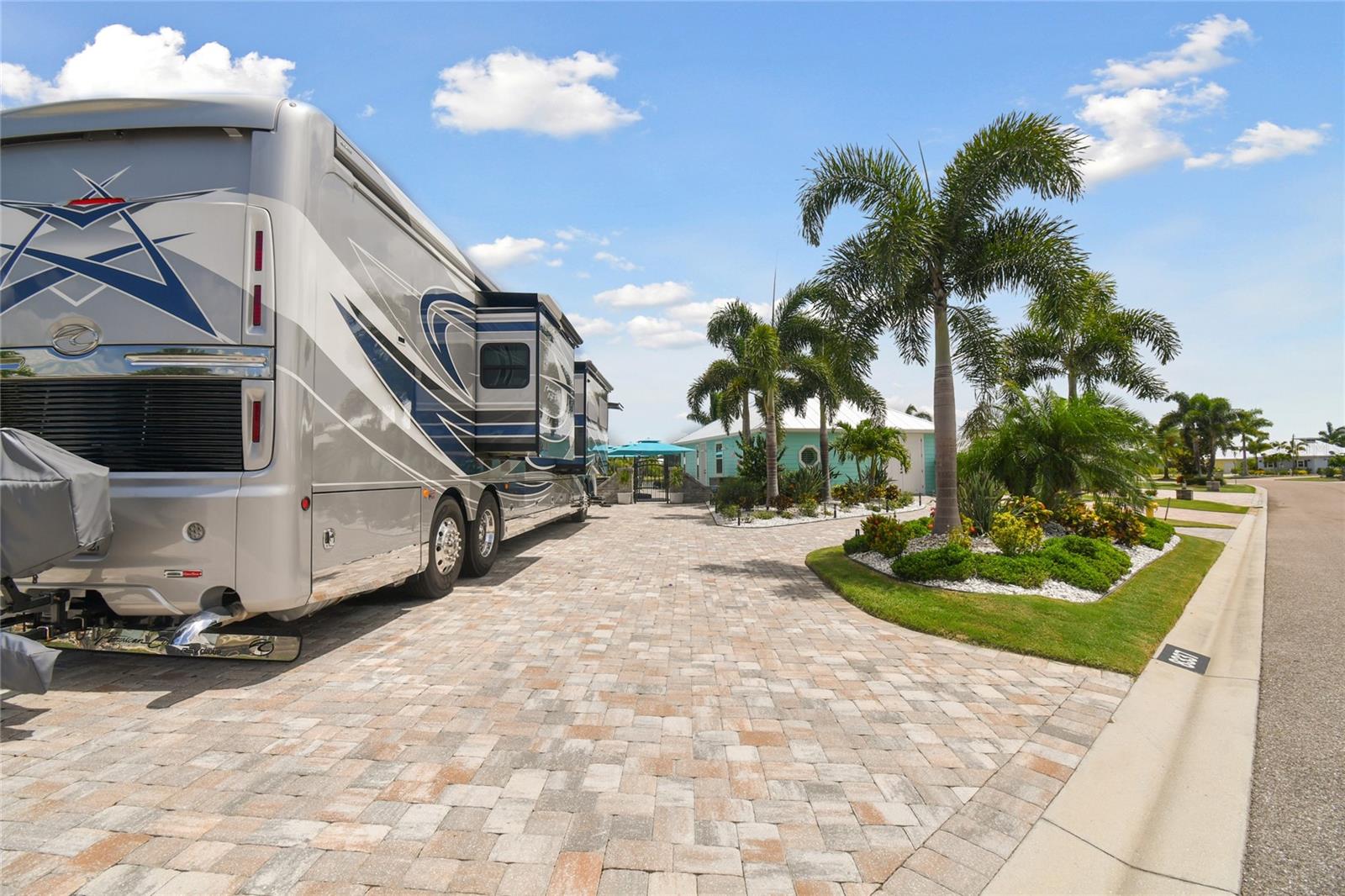 8337 SW SAND CRANE CIR, ARCADIA, FL, 34269