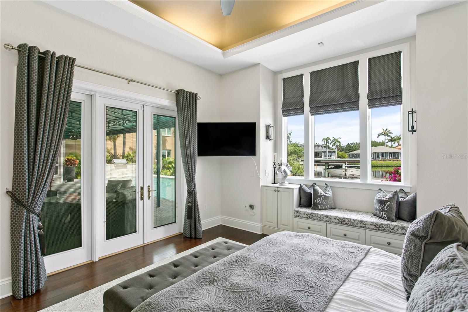 U8248639 Property Photo