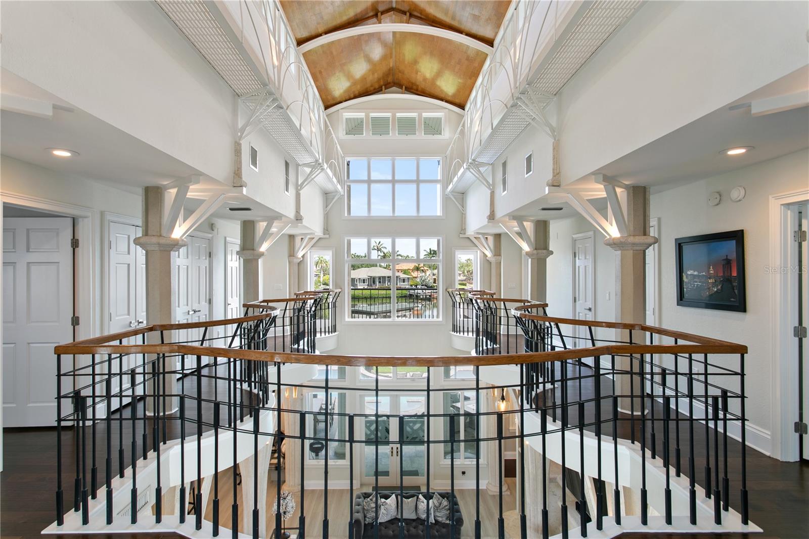 U8248639 Property Photo