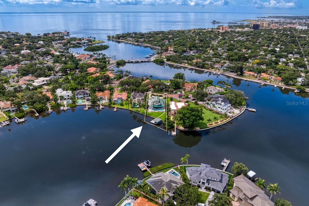 U8248639 Property Photo