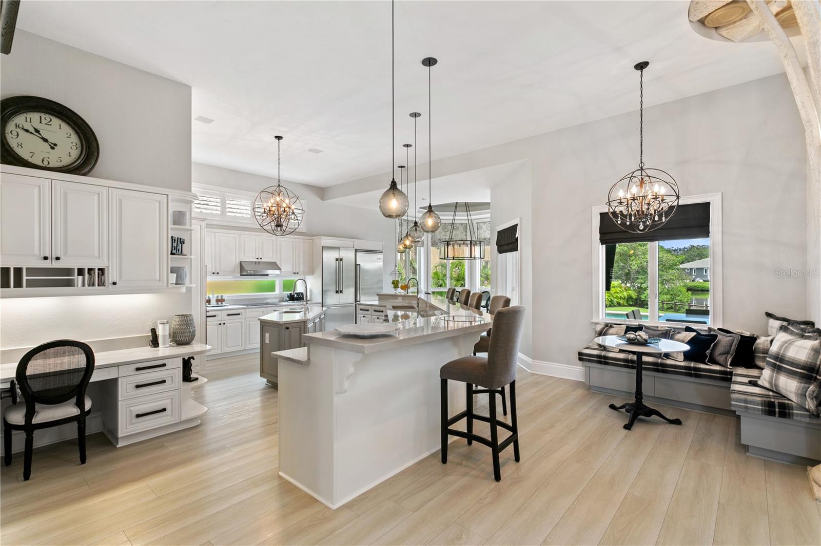 U8248639 Property Photo