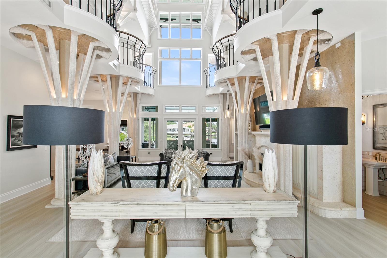 U8248639 Property Photo