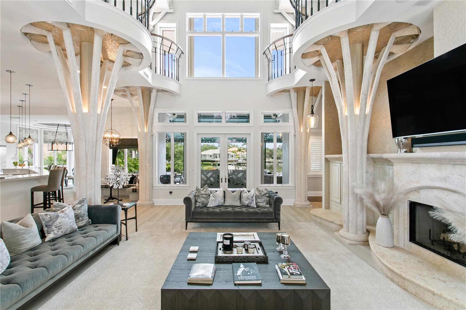 U8248639 Property Photo