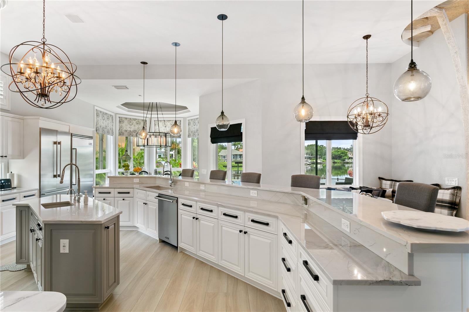 U8248639 Property Photo