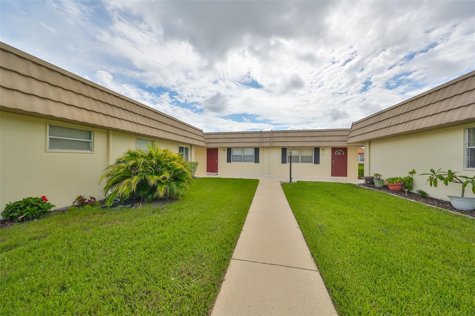 202 BEDFORD ST #57, SUN CITY CENTER, FL, 33573