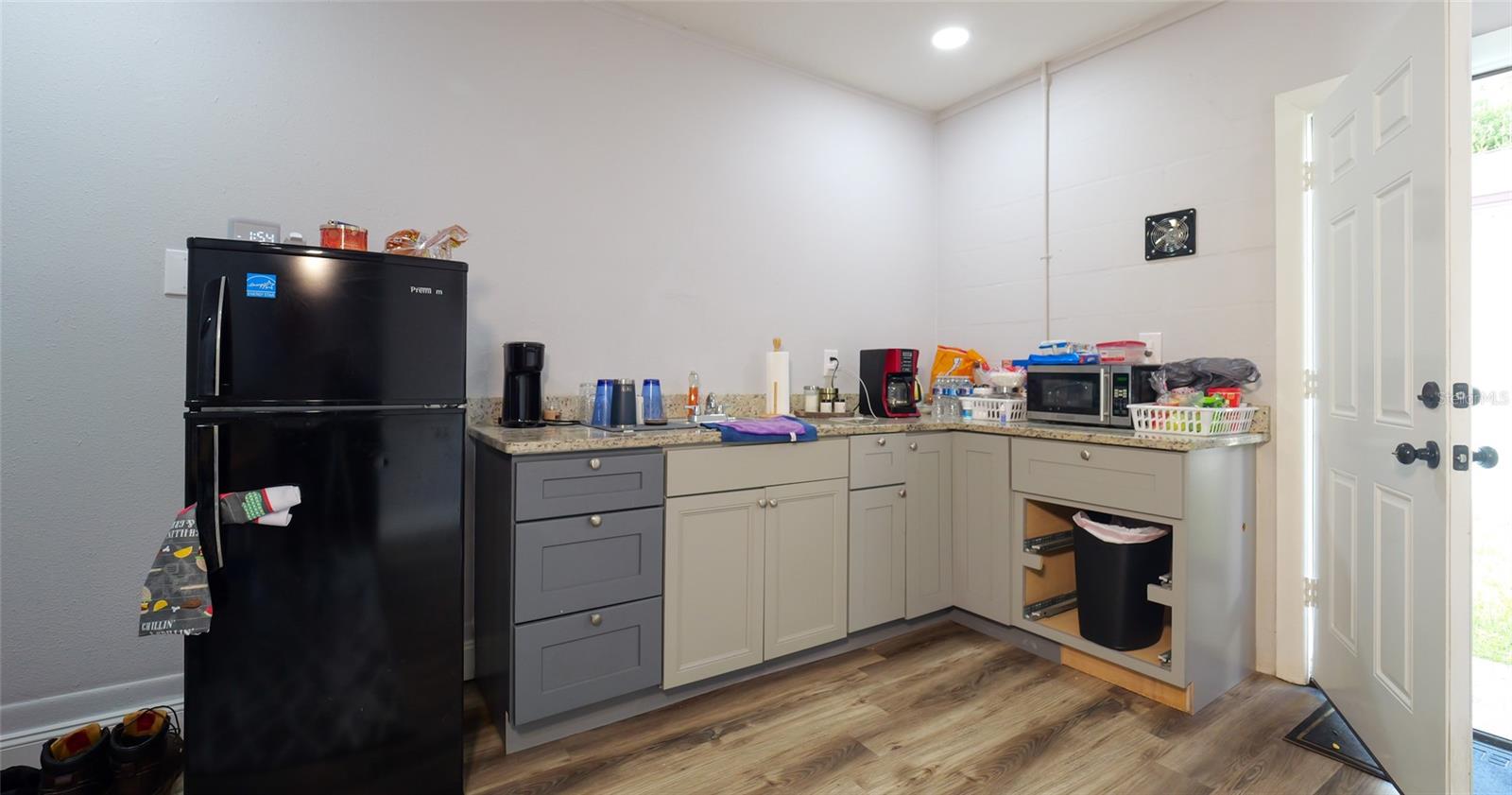 2226 S KINGS AVE, BRANDON, FL, 33511