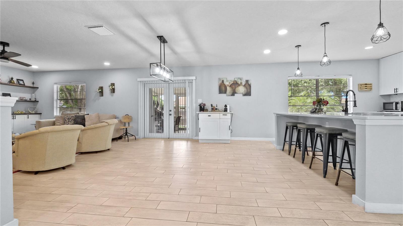 2226 S KINGS AVE, BRANDON, FL, 33511