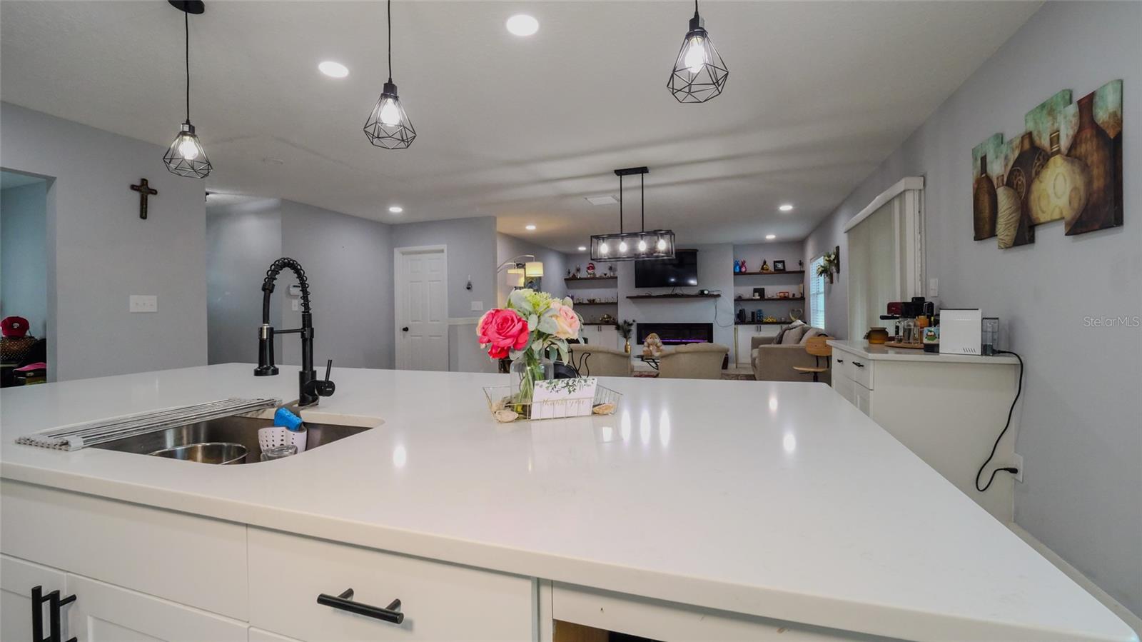 2226 S KINGS AVE, BRANDON, FL, 33511
