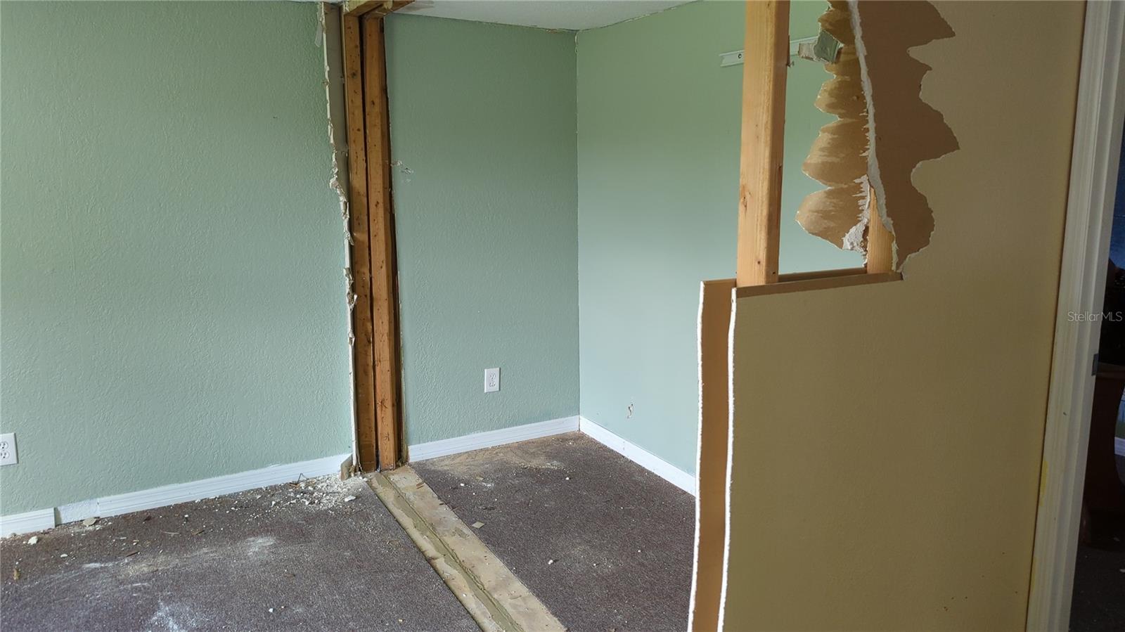 OM681371 Property Photo