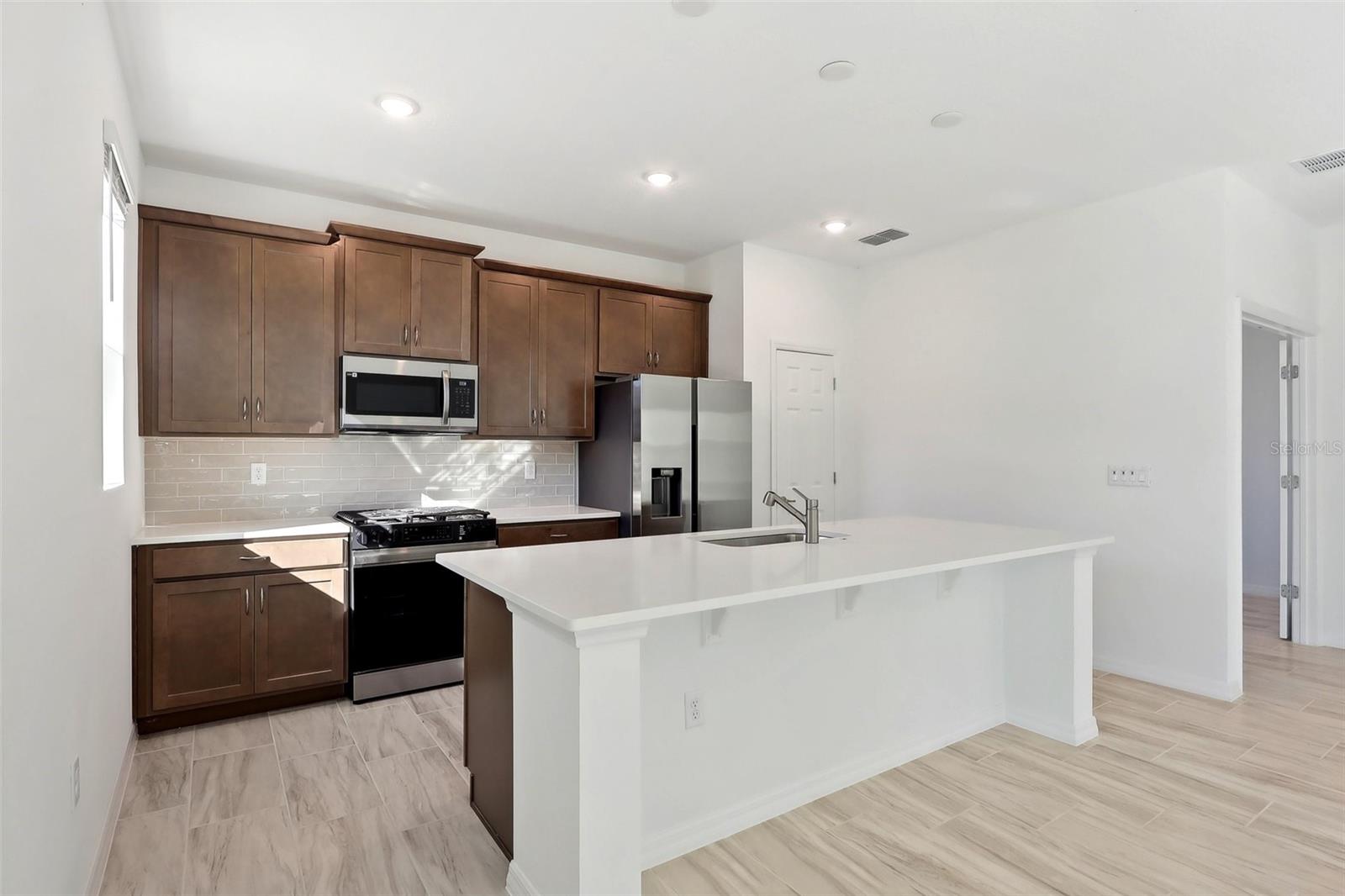 27512 STELLAR SEA WAY, HOWEY IN THE HILLS, FL, 34737