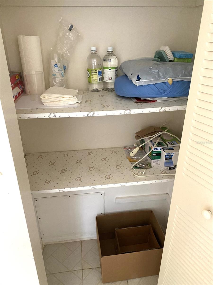 390 301 BLVD W #5B, BRADENTON, FL, 34205