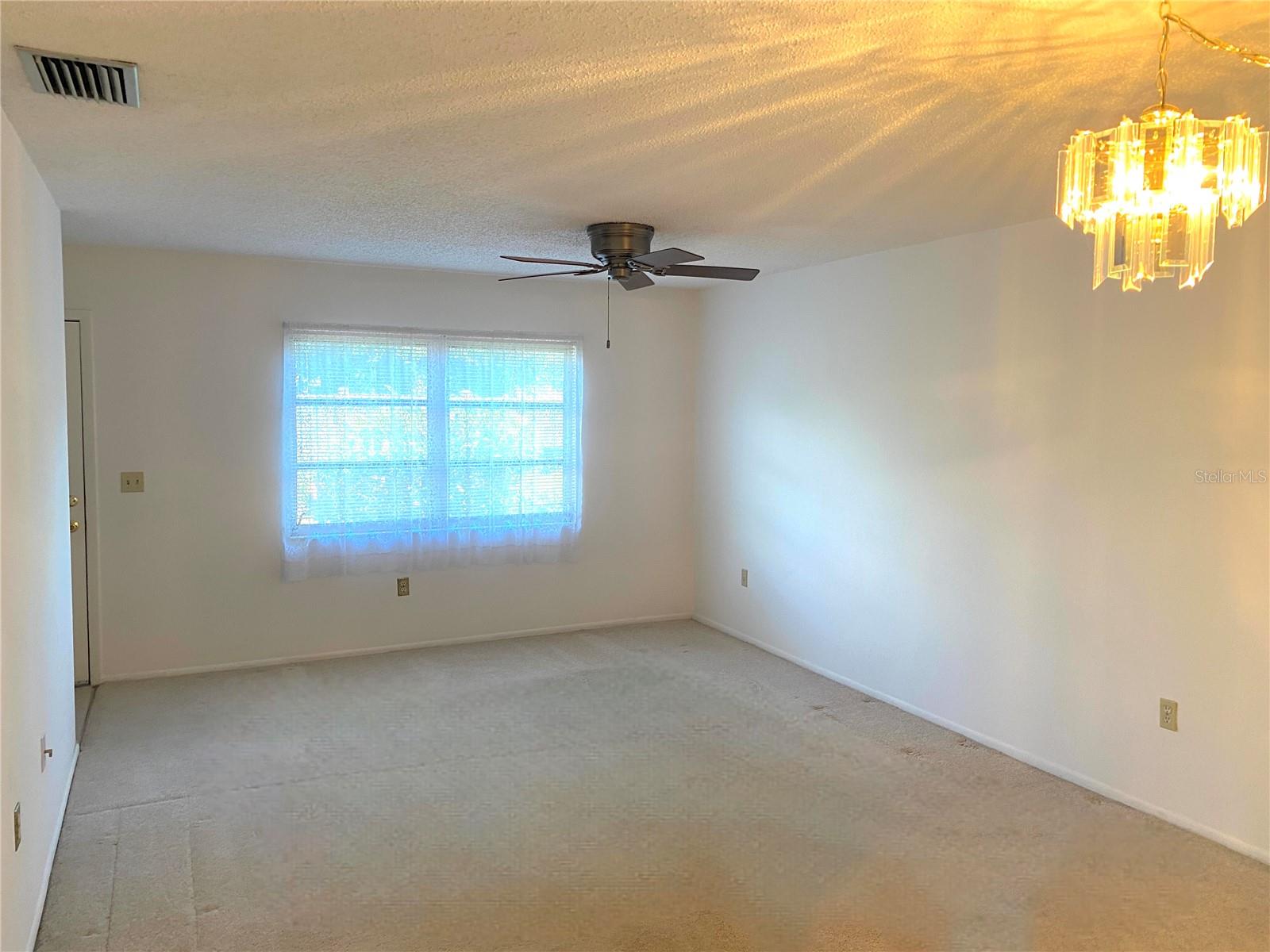 390 301 BLVD W #5B, BRADENTON, FL, 34205