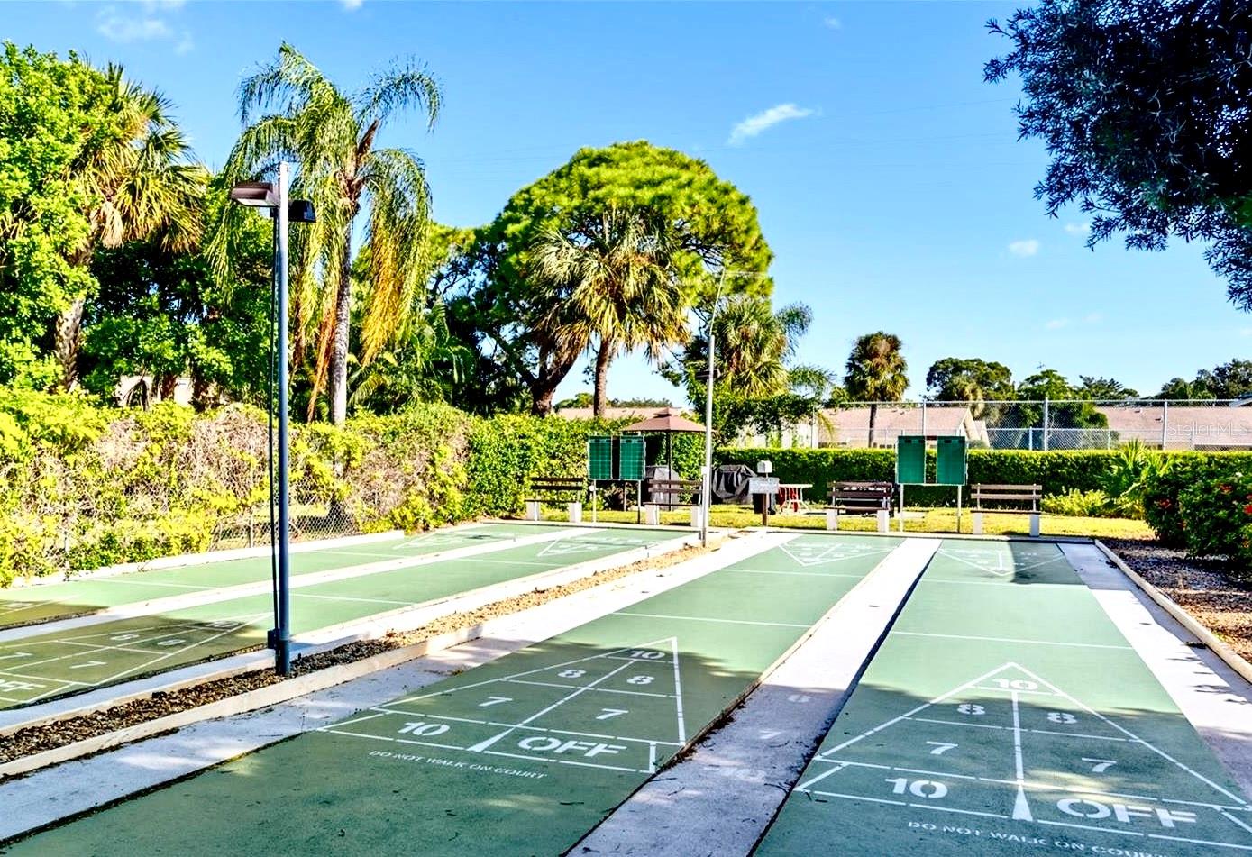 390 301 BLVD W #5B, BRADENTON, FL, 34205