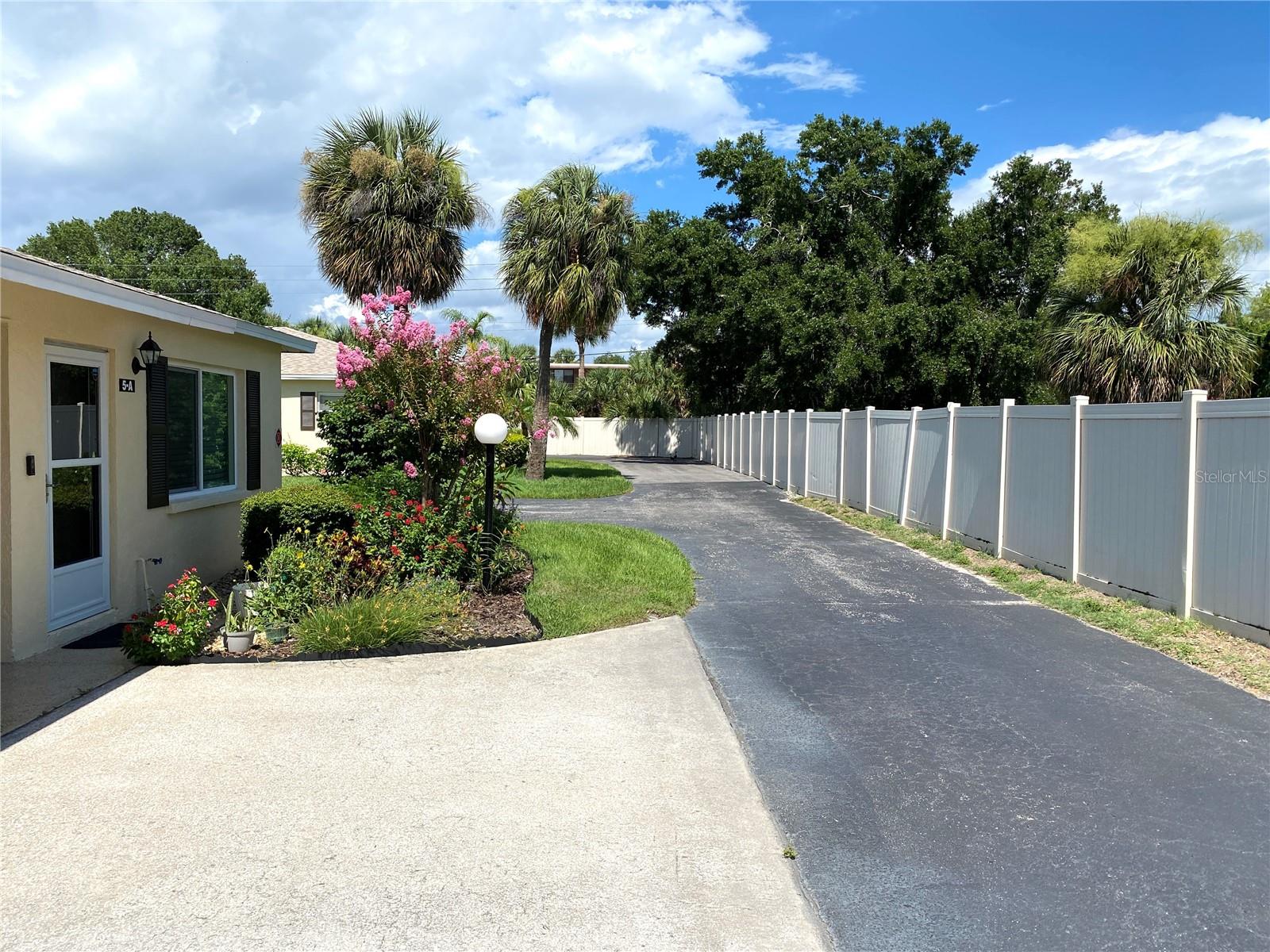 390 301 BLVD W #5B, BRADENTON, FL, 34205