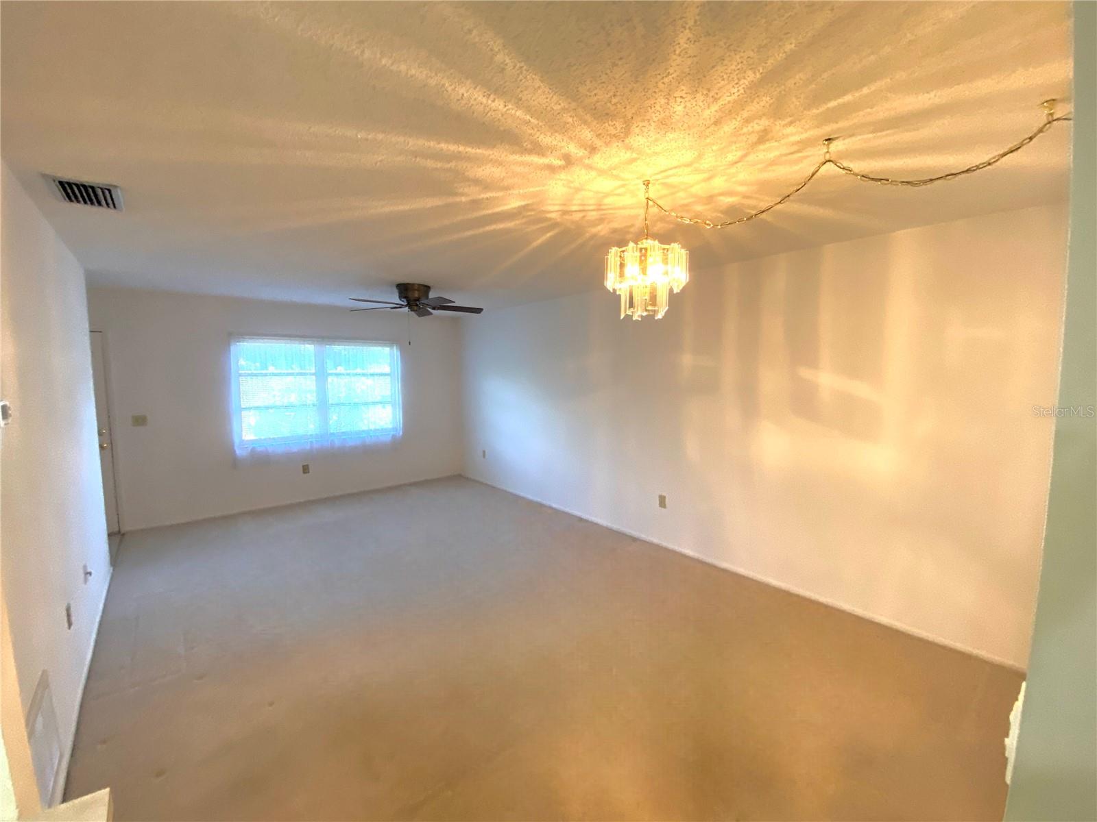 390 301 BLVD W #5B, BRADENTON, FL, 34205