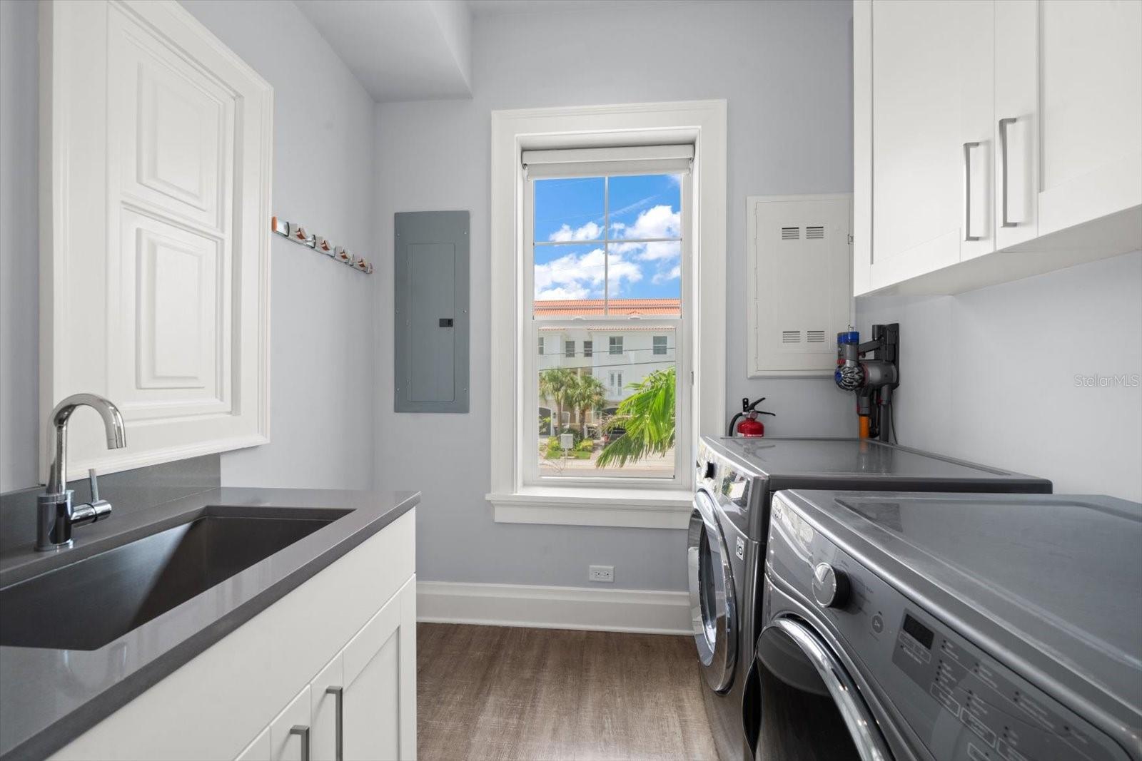 158 BRIGHTWATER DR #1, CLEARWATER BEACH, FL, 33767