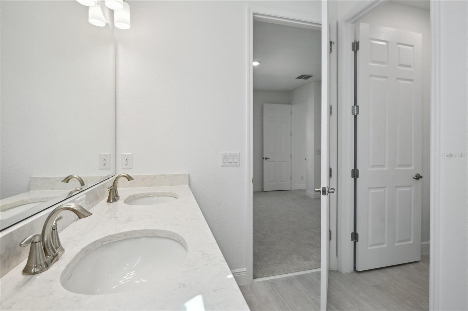 2590 CAVANAUGH DR, ORLANDO, FL, 32817