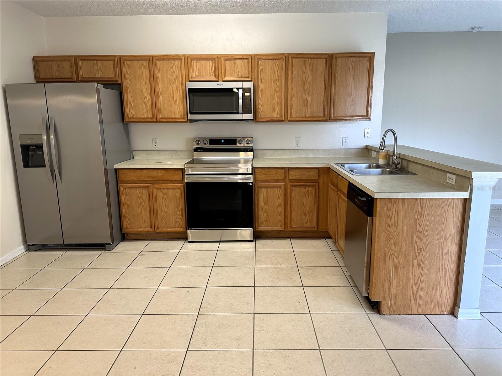 328 CHELMSFORD CT, KISSIMMEE, FL, 34758