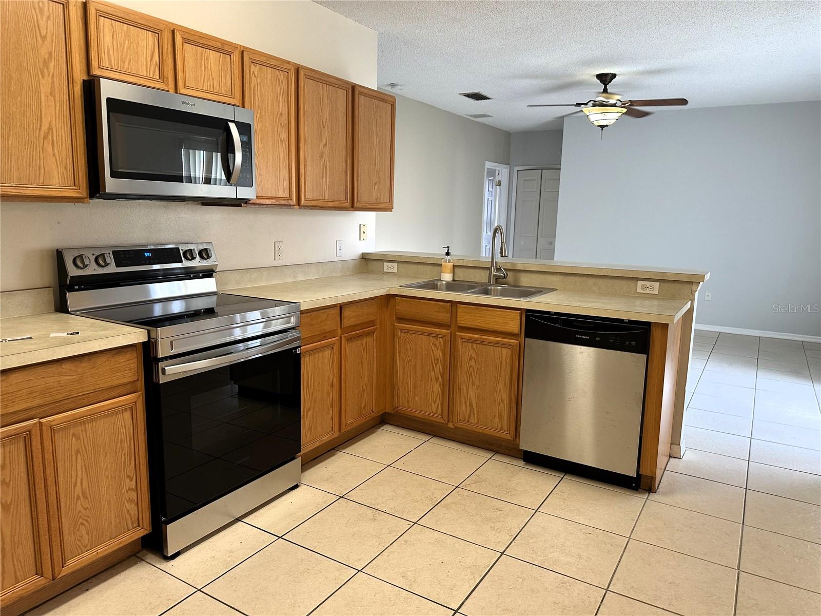 328 CHELMSFORD CT, KISSIMMEE, FL, 34758