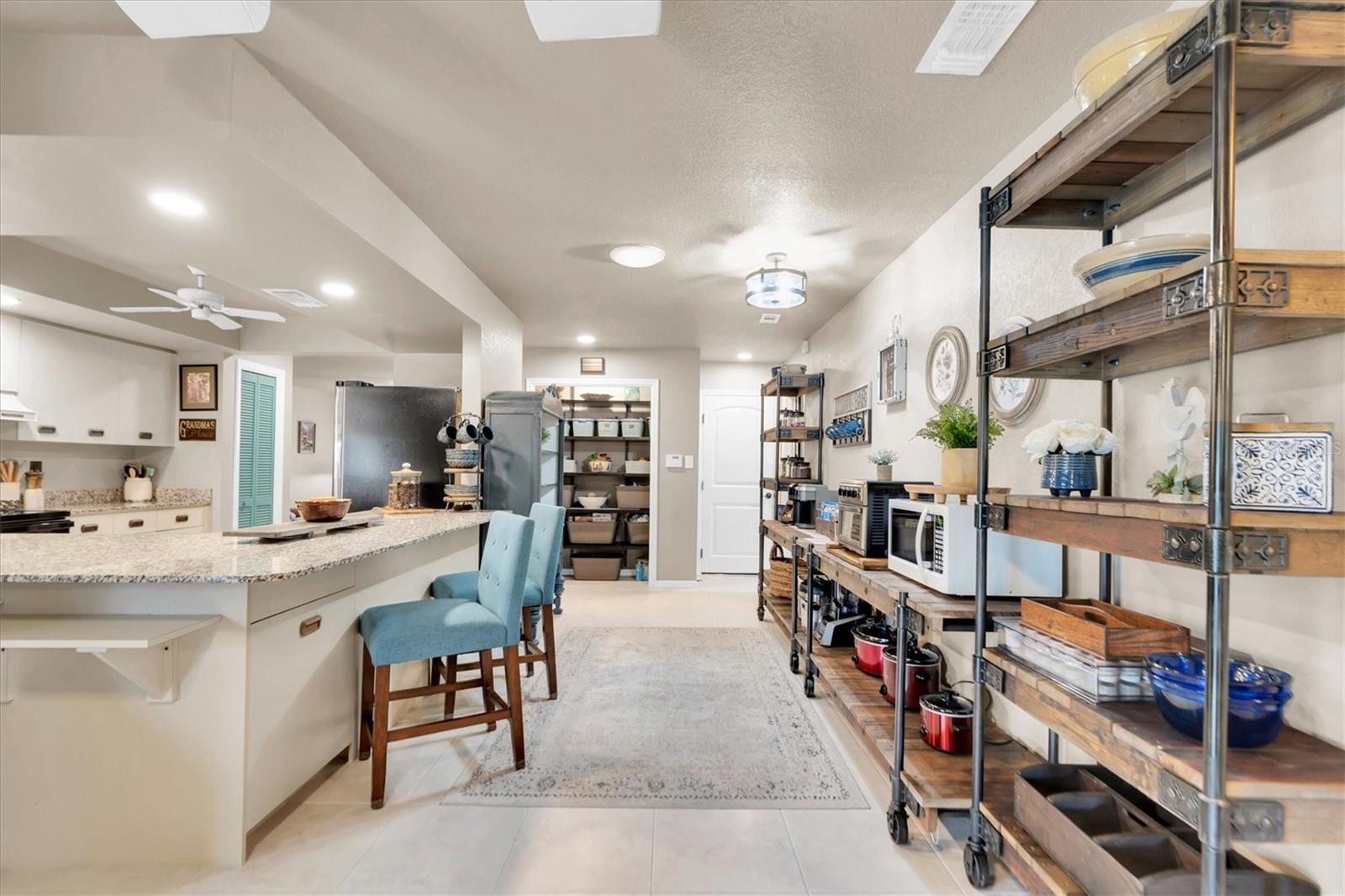 301 THORN HILL PL, SUN CITY CENTER, FL, 33573