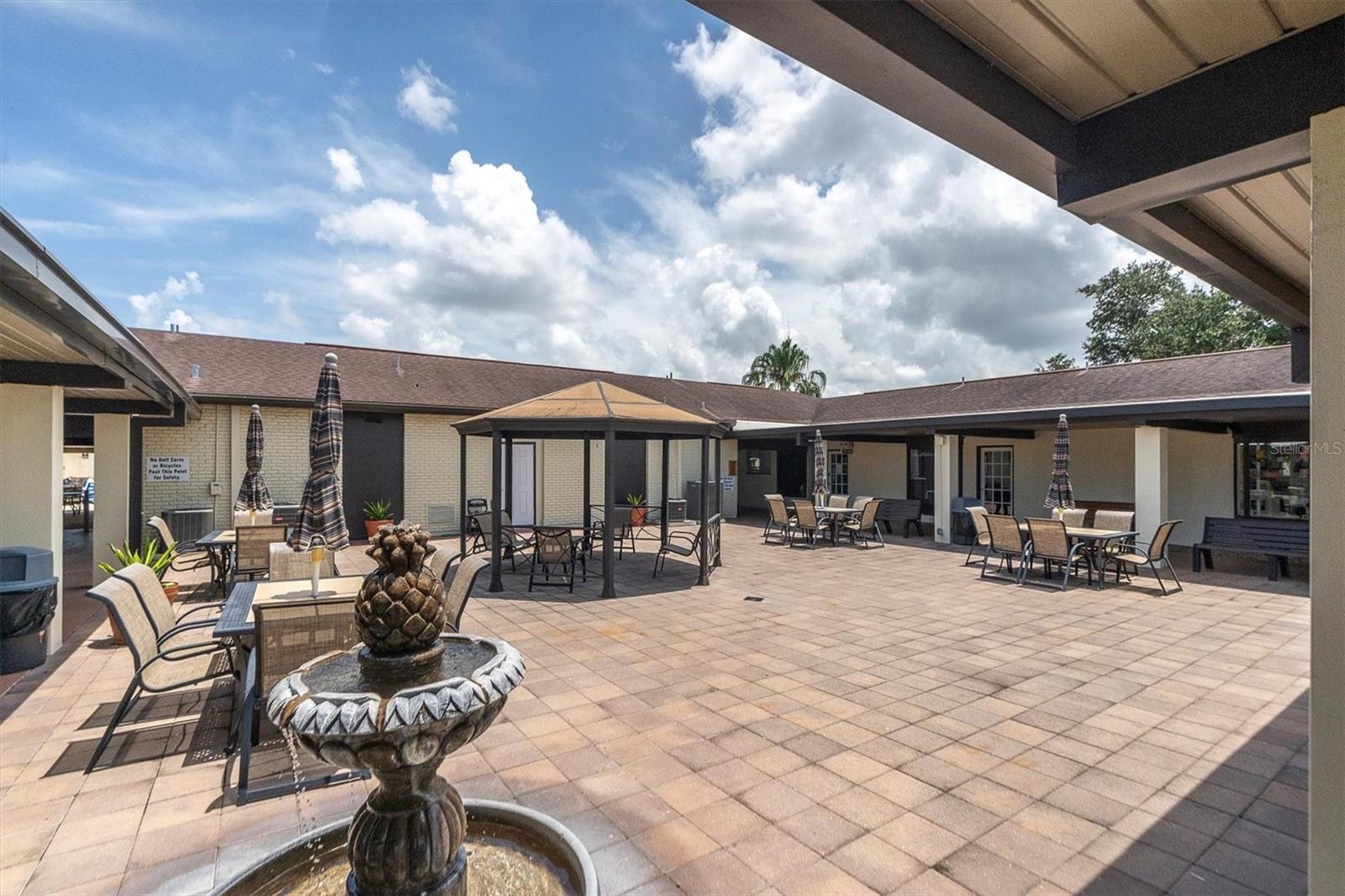 301 THORN HILL PL, SUN CITY CENTER, FL, 33573