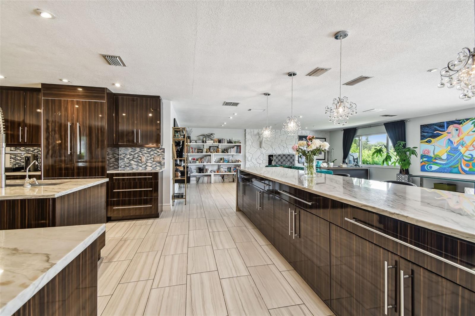 221 HOWARD DR, BELLEAIR BEACH, FL, 33786