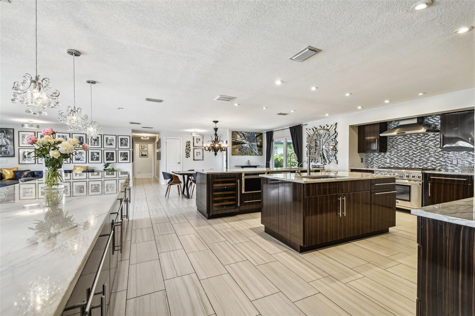 221 HOWARD DR, BELLEAIR BEACH, FL, 33786