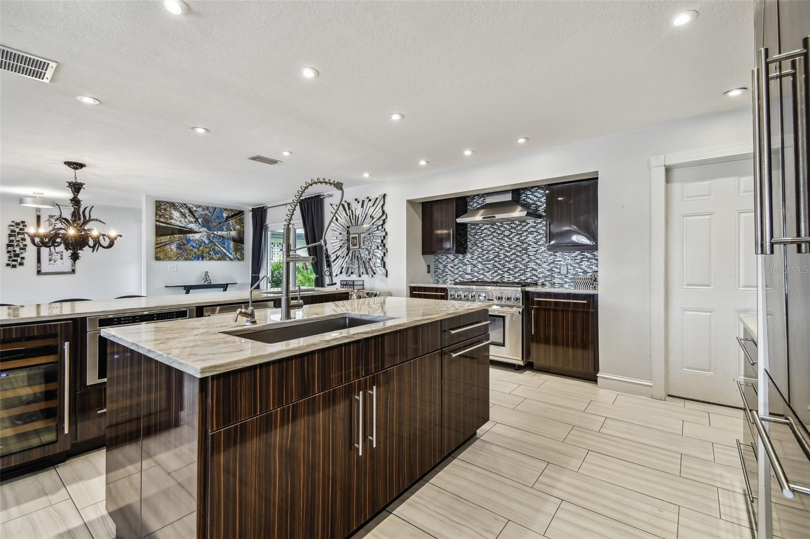 221 HOWARD DR, BELLEAIR BEACH, FL, 33786