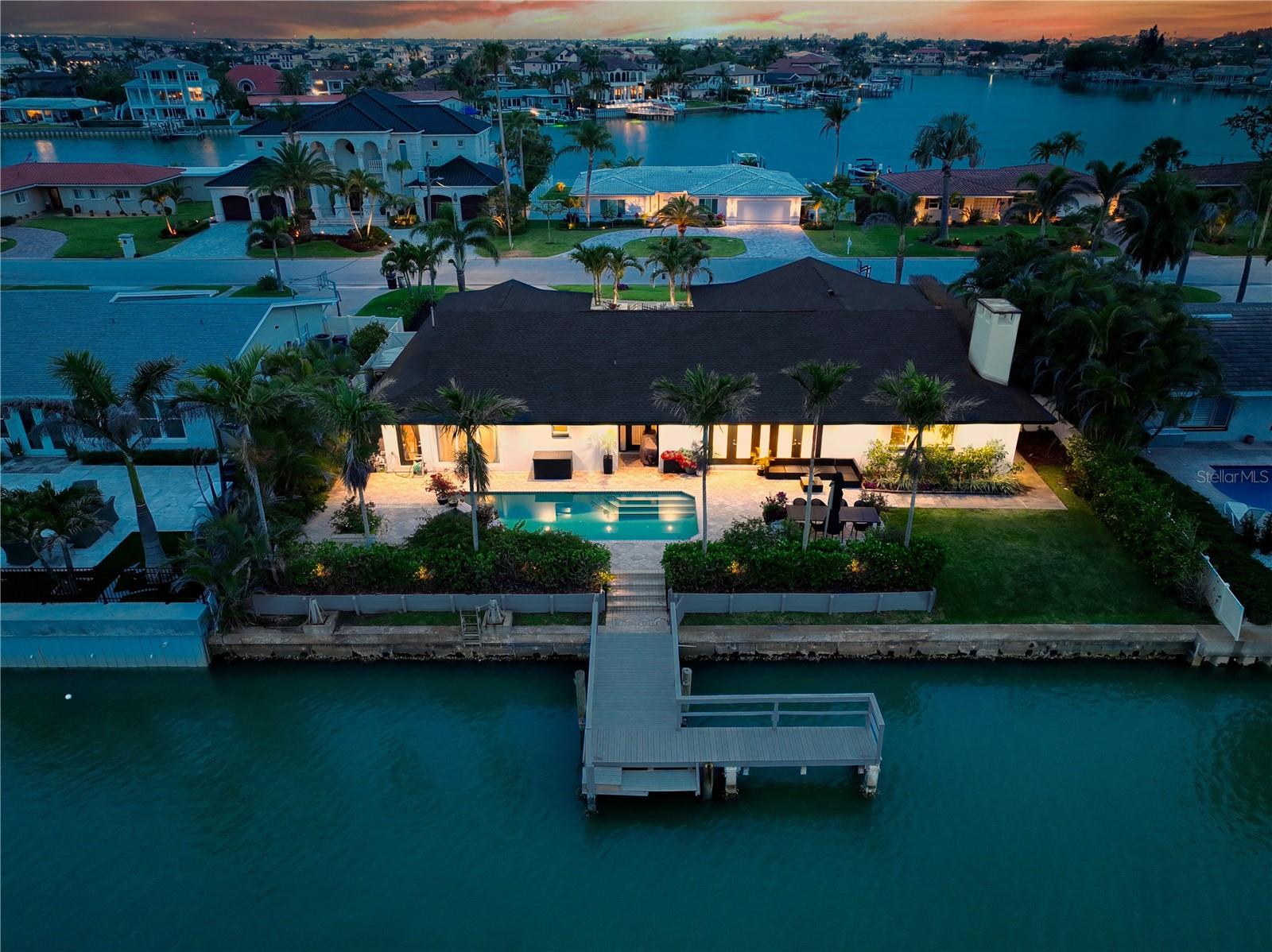 221 HOWARD DR, BELLEAIR BEACH, FL, 33786