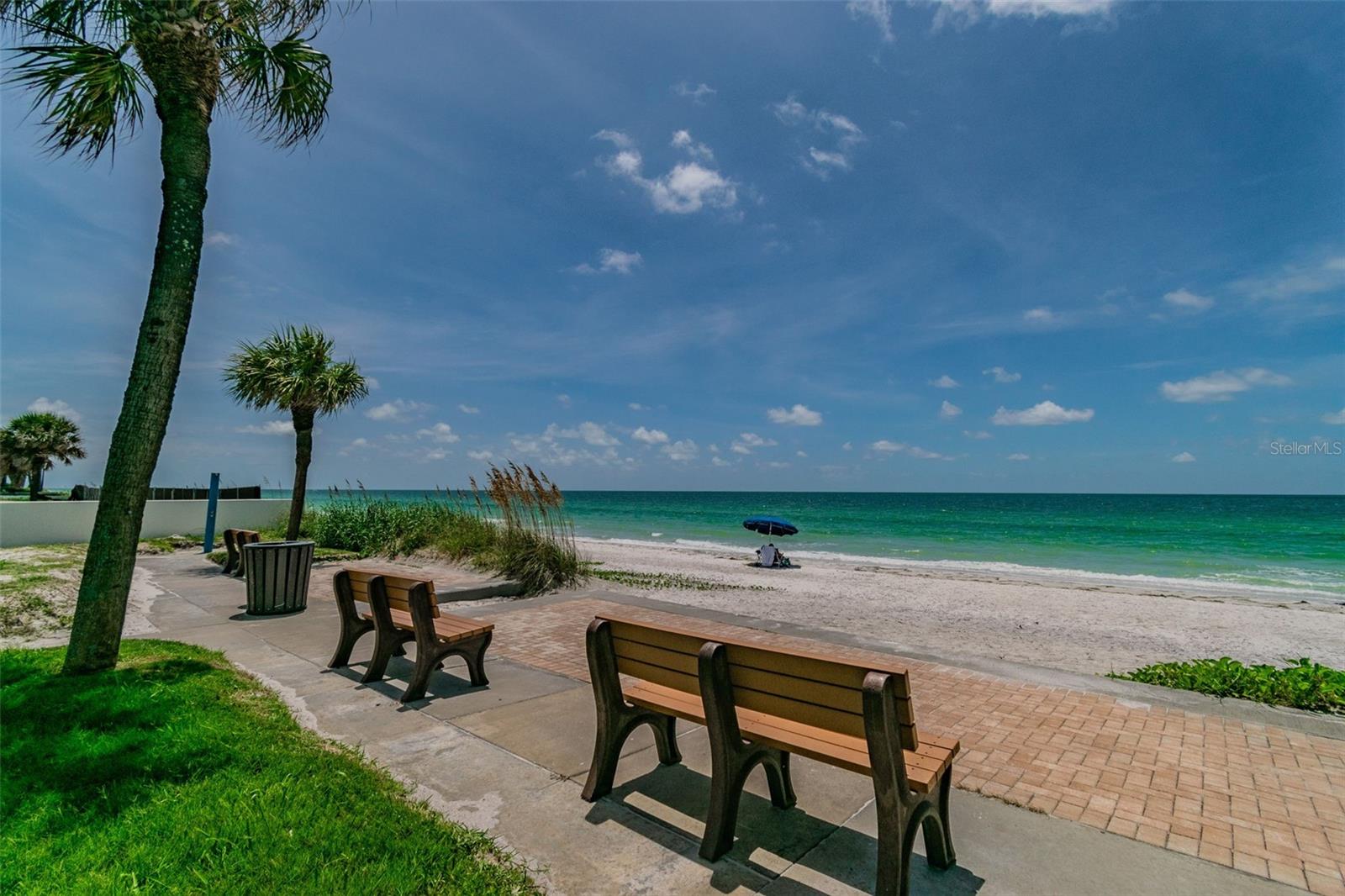 221 HOWARD DR, BELLEAIR BEACH, FL, 33786