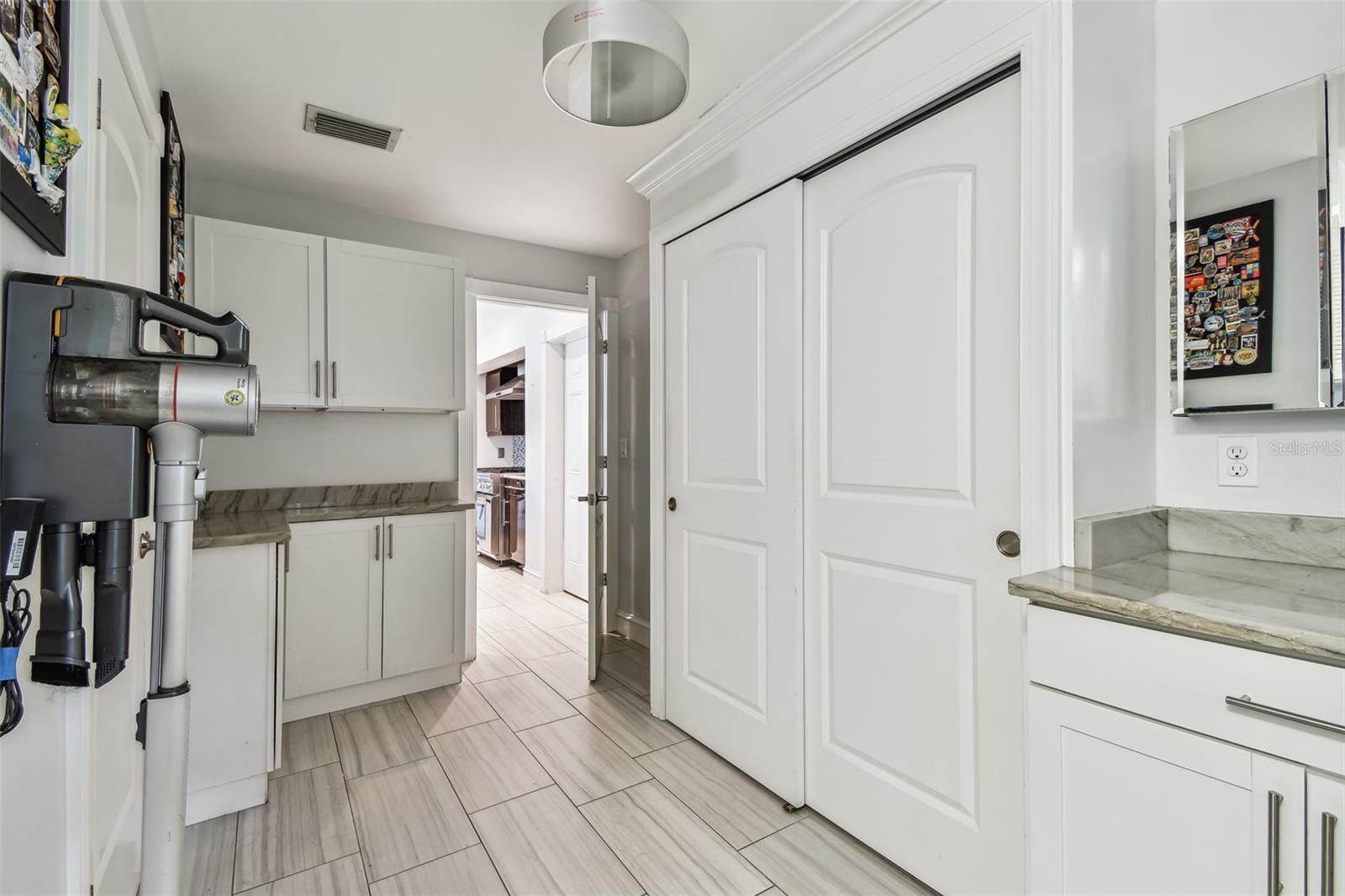 221 HOWARD DR, BELLEAIR BEACH, FL, 33786