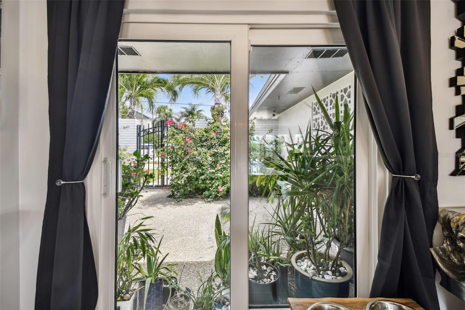 221 HOWARD DR, BELLEAIR BEACH, FL, 33786