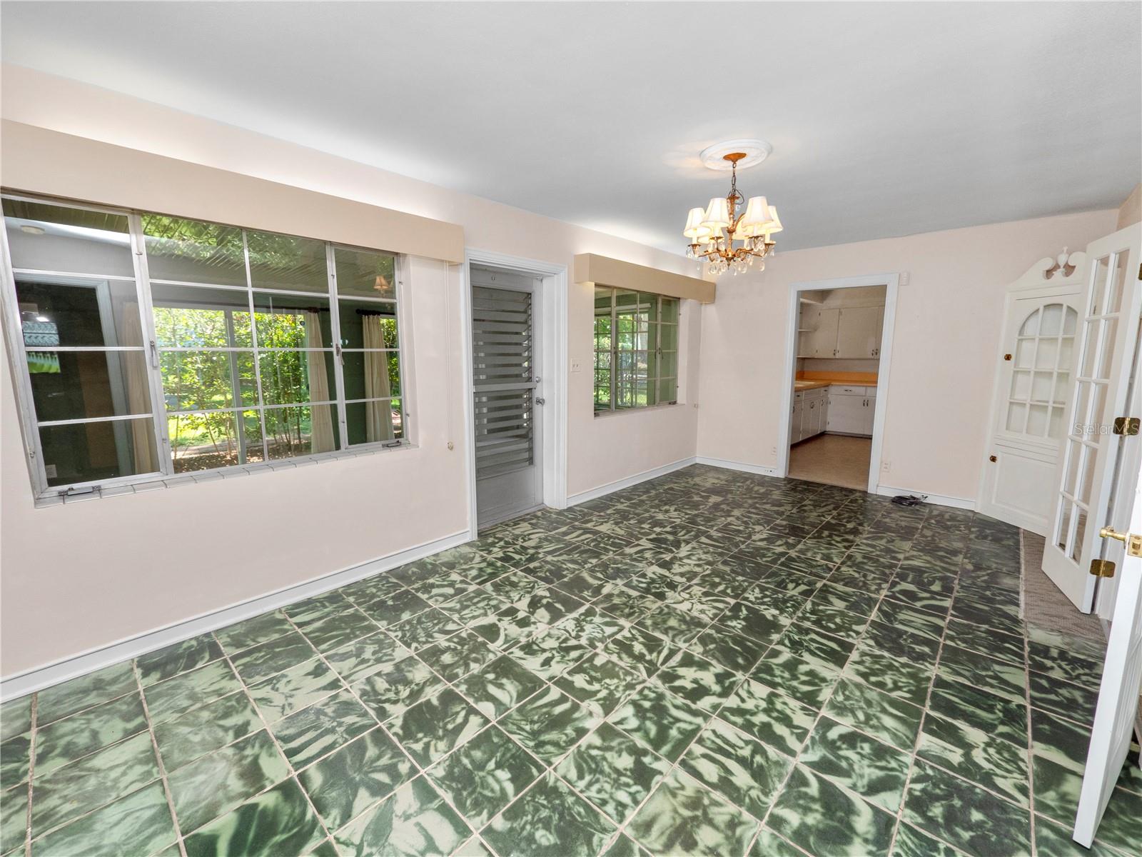 1342 W LAKE PARKER DR, LAKELAND, FL, 33805