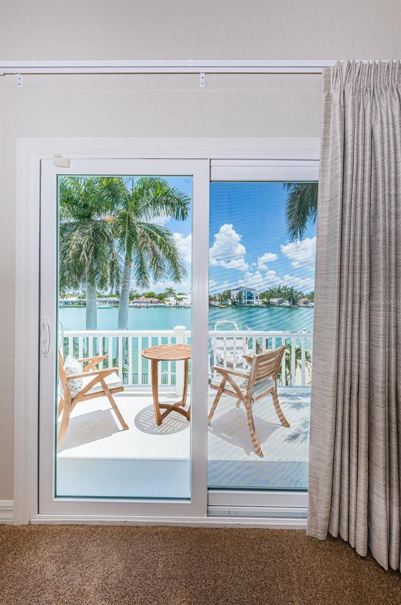 10109 TARPON DR, TREASURE ISLAND, FL, 33706