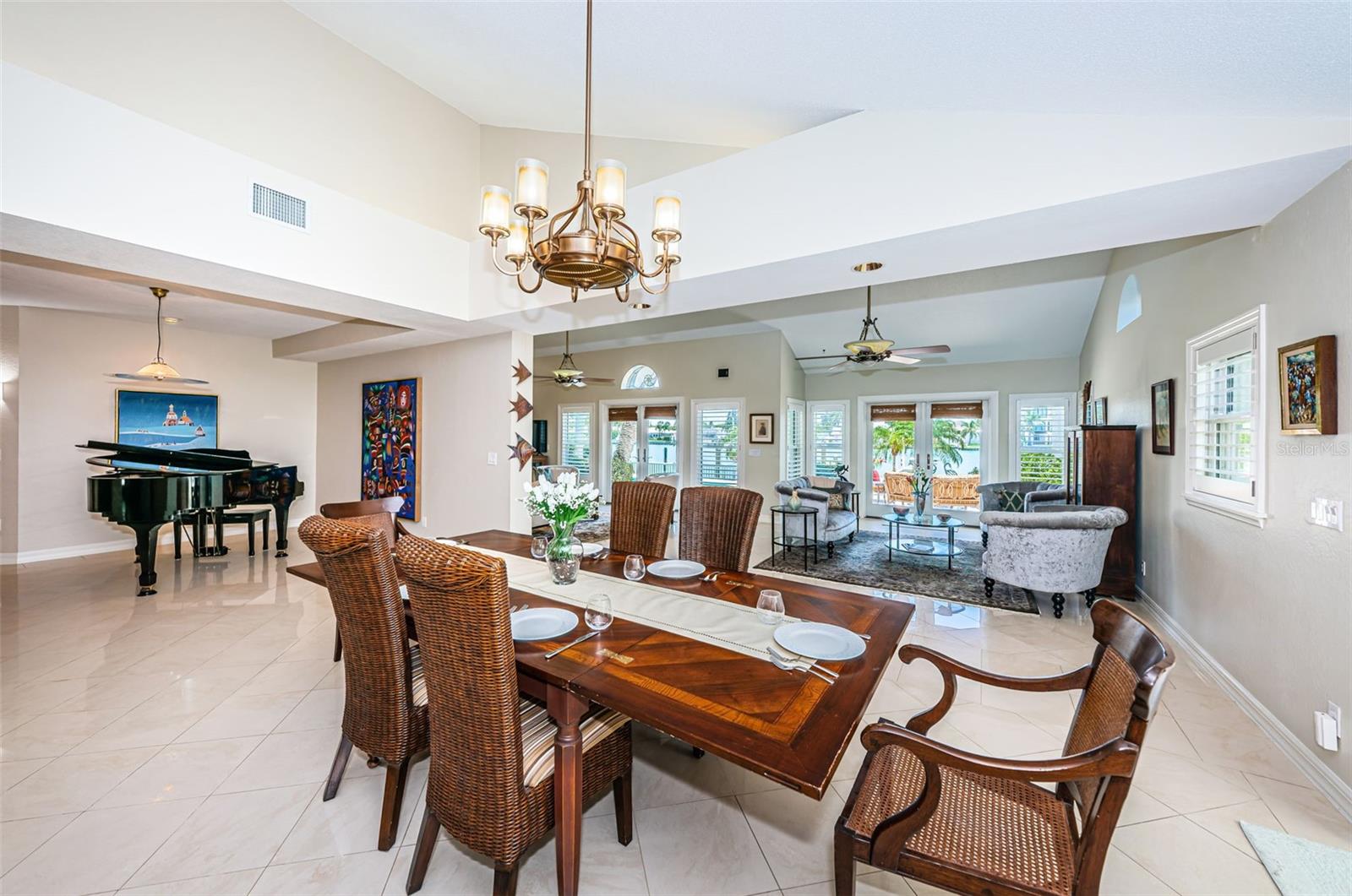 10109 TARPON DR, TREASURE ISLAND, FL, 33706