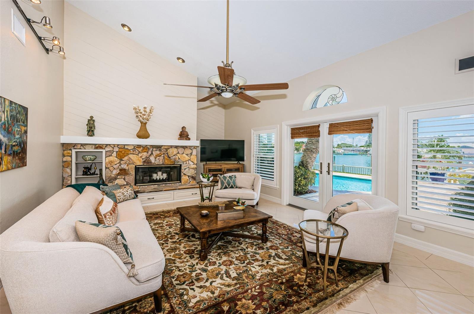 10109 TARPON DR, TREASURE ISLAND, FL, 33706