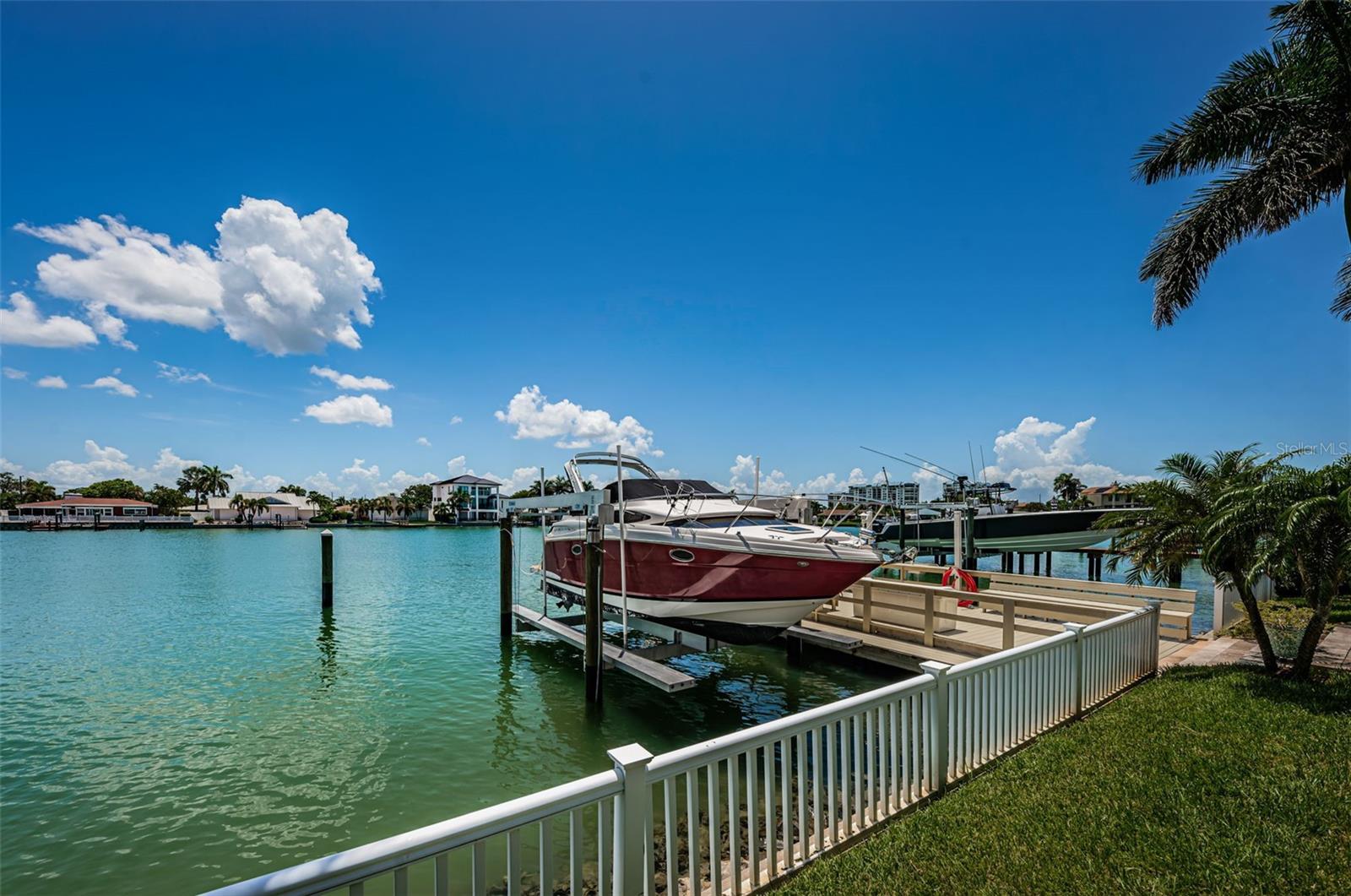 10109 TARPON DR, TREASURE ISLAND, FL, 33706
