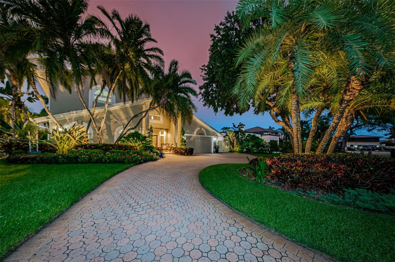 10109 TARPON DR, TREASURE ISLAND, FL, 33706