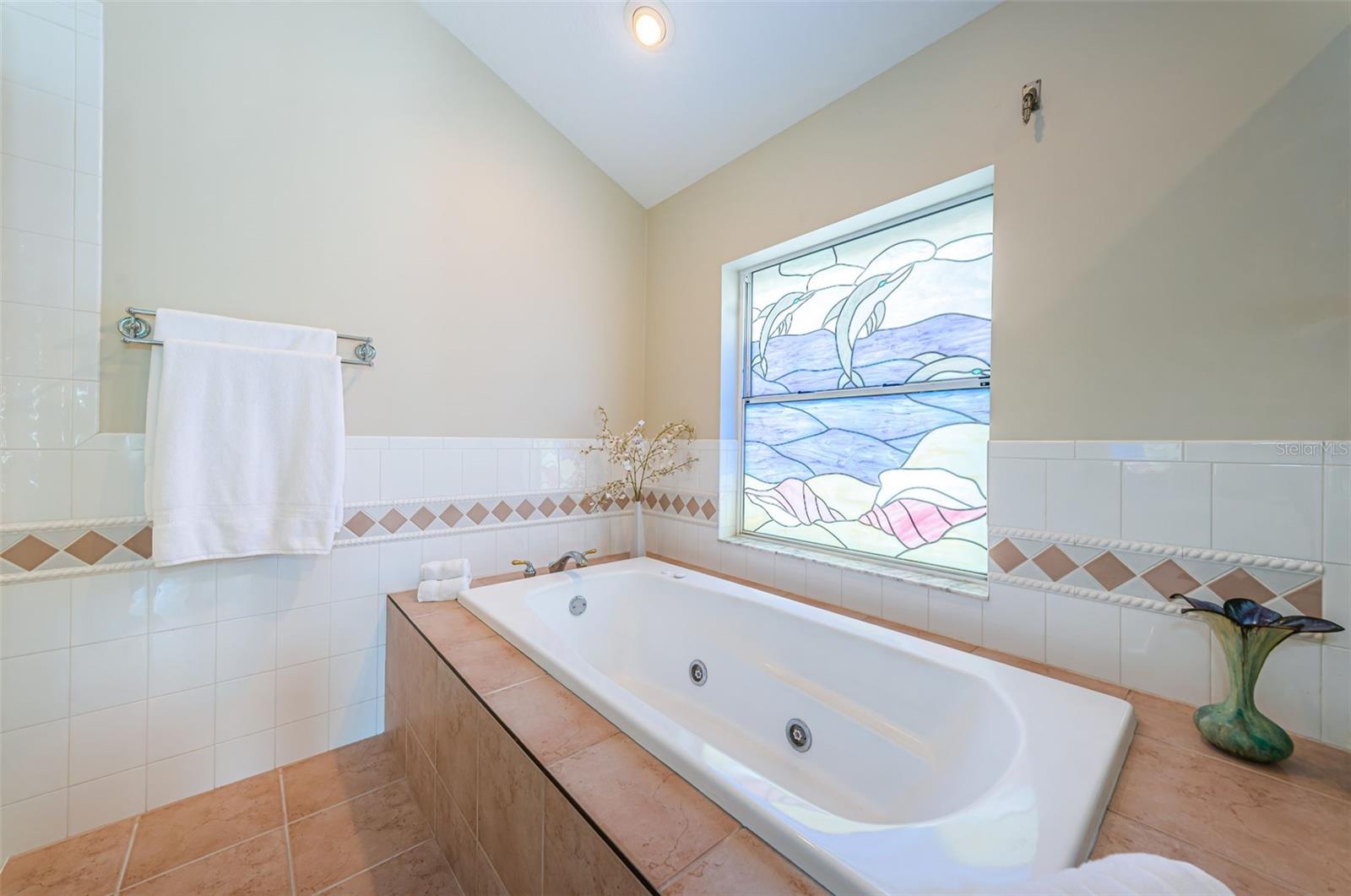 10109 TARPON DR, TREASURE ISLAND, FL, 33706