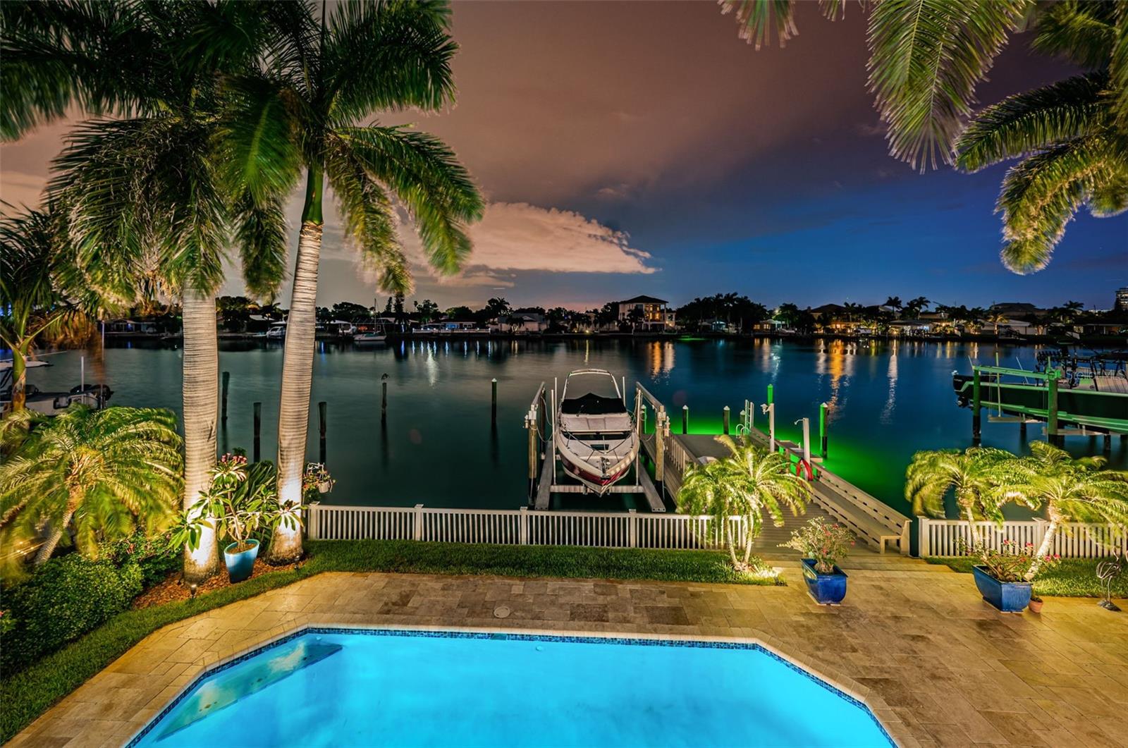 10109 TARPON DR, TREASURE ISLAND, FL, 33706