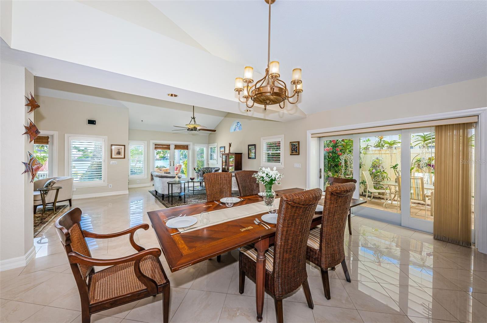 10109 TARPON DR, TREASURE ISLAND, FL, 33706