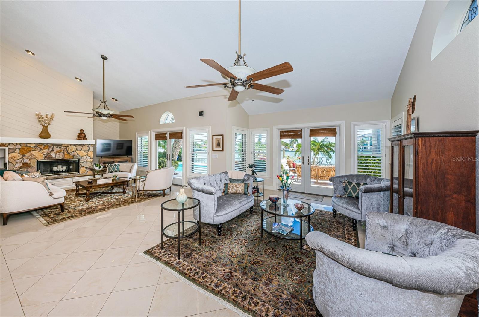 10109 TARPON DR, TREASURE ISLAND, FL, 33706