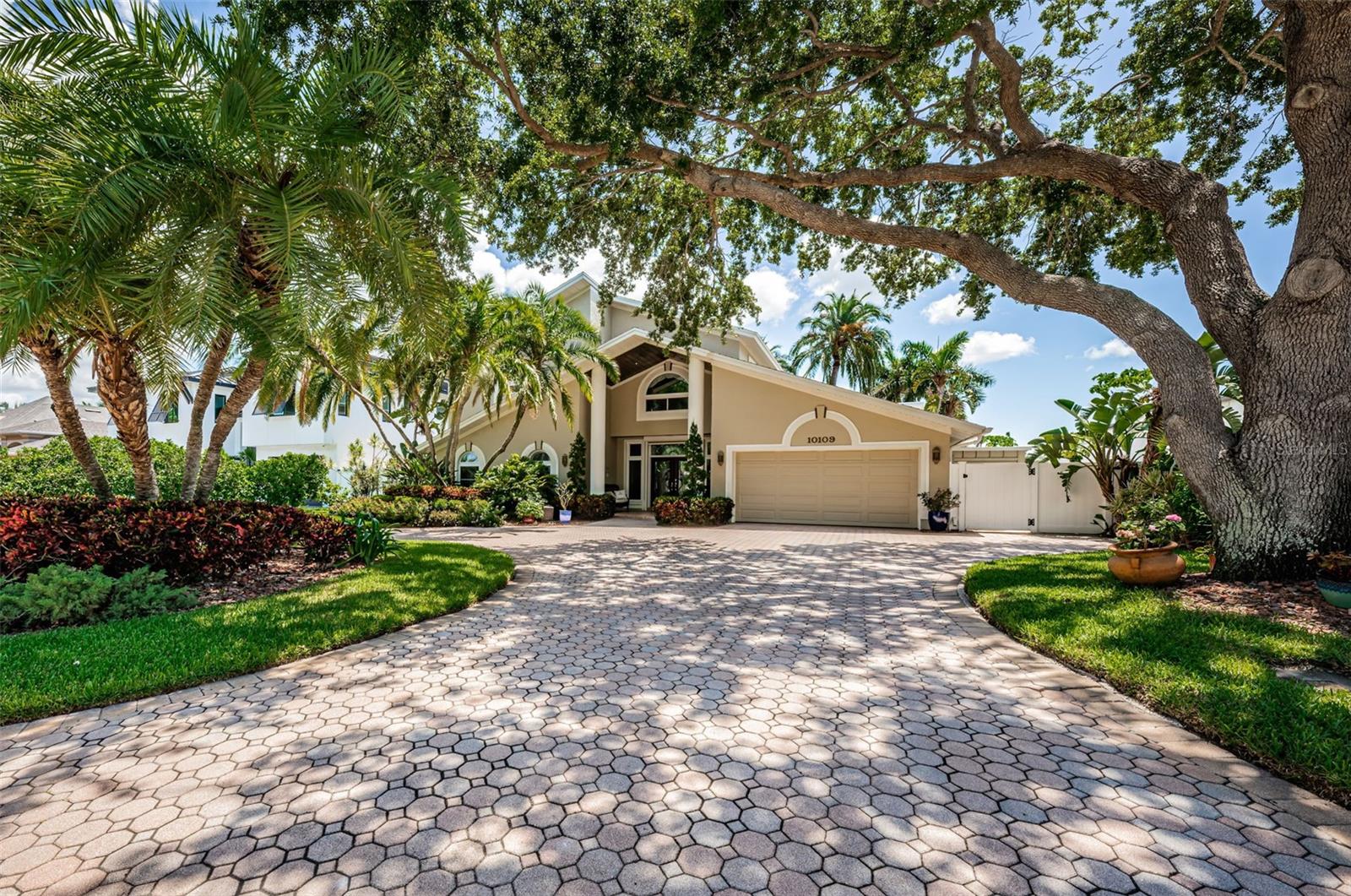 10109 TARPON DR, TREASURE ISLAND, FL, 33706
