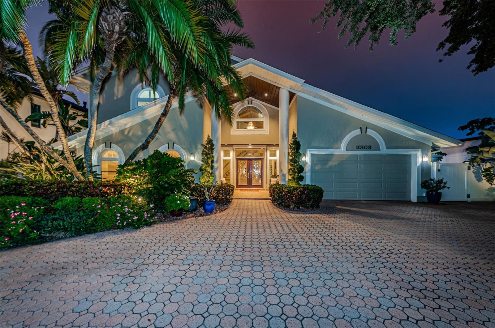 10109 TARPON DR, TREASURE ISLAND, FL, 33706