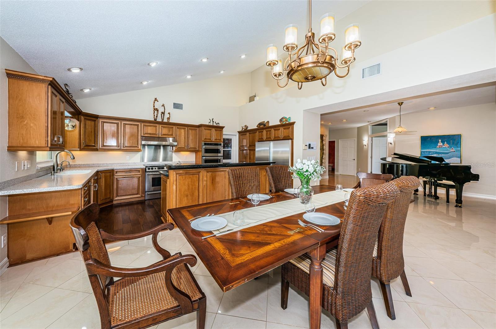 10109 TARPON DR, TREASURE ISLAND, FL, 33706