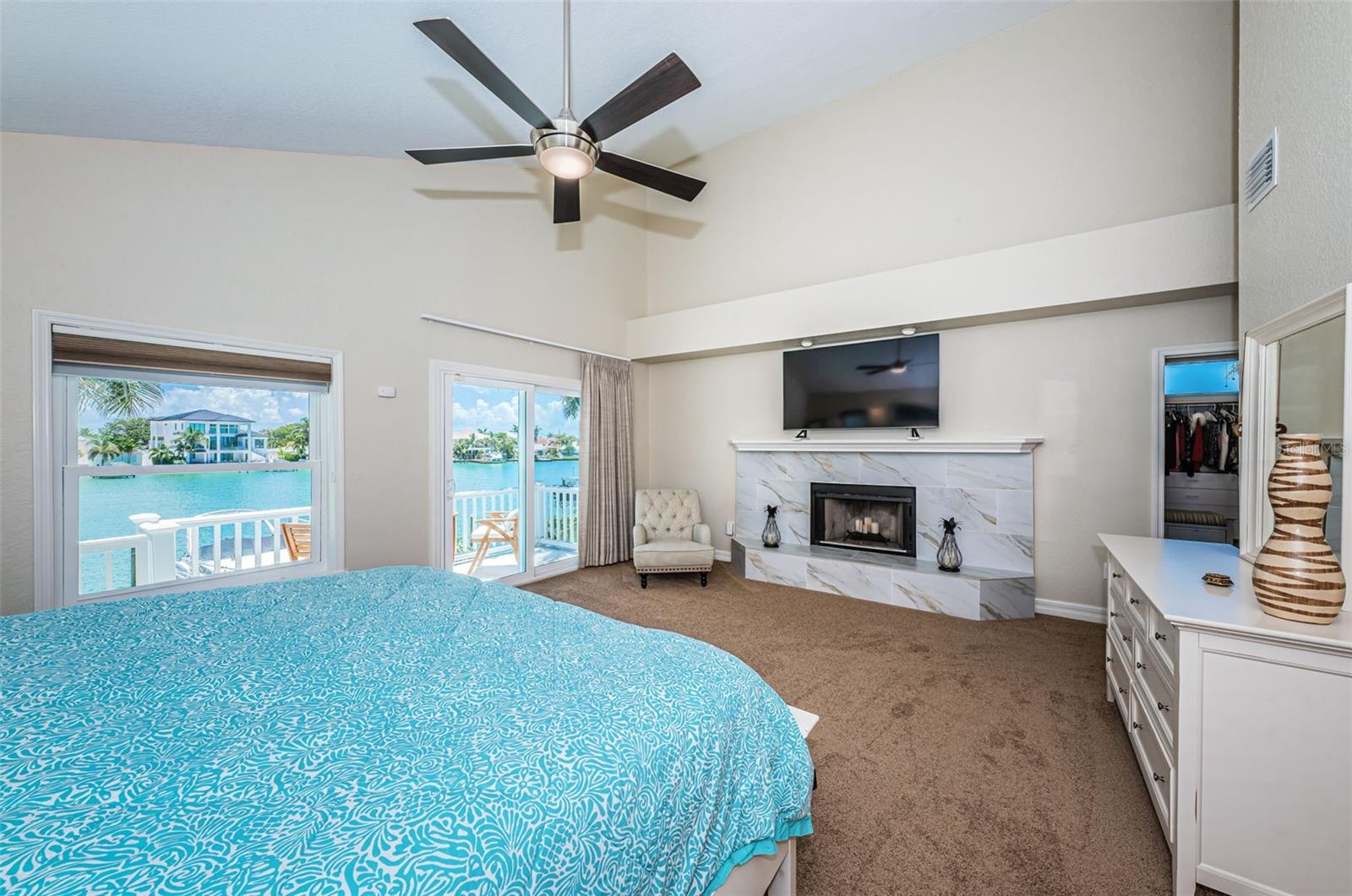 10109 TARPON DR, TREASURE ISLAND, FL, 33706