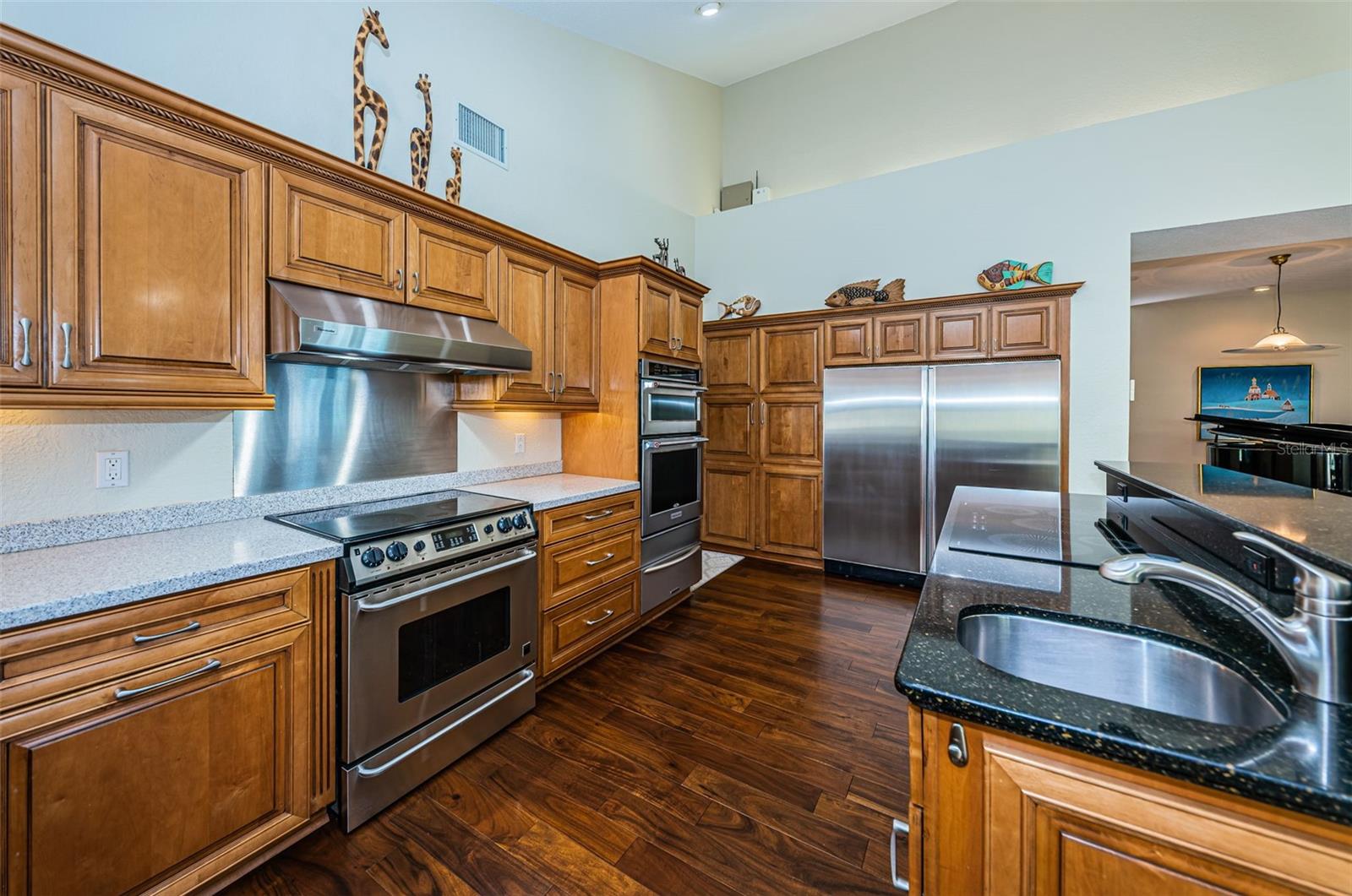 10109 TARPON DR, TREASURE ISLAND, FL, 33706
